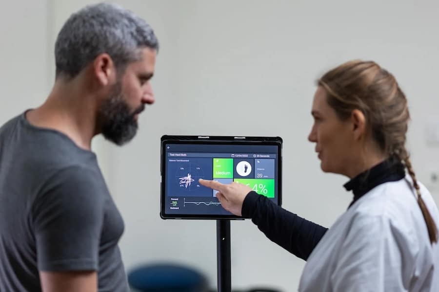 Gollé Médical Nancy - BoBo Pro 2.0, planche d’équilibre interactive et connectée conçue pour la rééducation, la prévention et l’entraînement fonctionnel