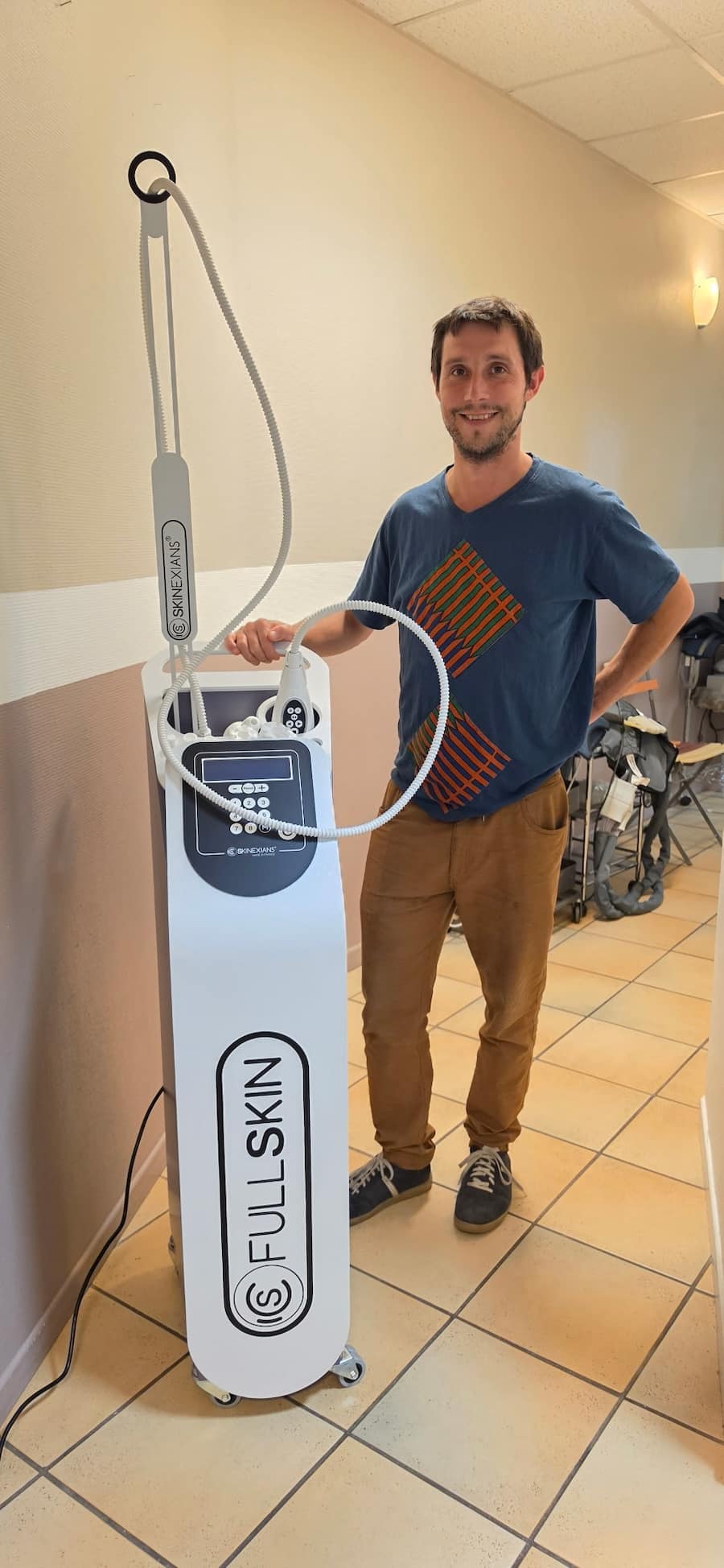 Installation d’un FULLSKIN® Skinexians chez un kinésithérapeute à Neuves-Maisons
